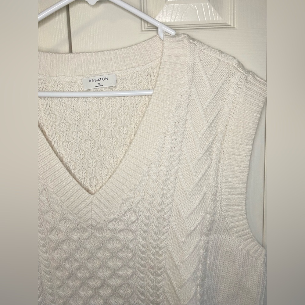 New Aritzia Babaton Emporia Merino Wool Sweater Vest size XL - Picture 6 of 9